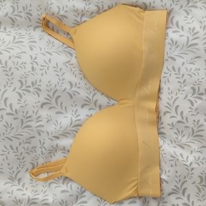 PINK Victoria's Secret Wear Everywhere Sport Bralette 34C